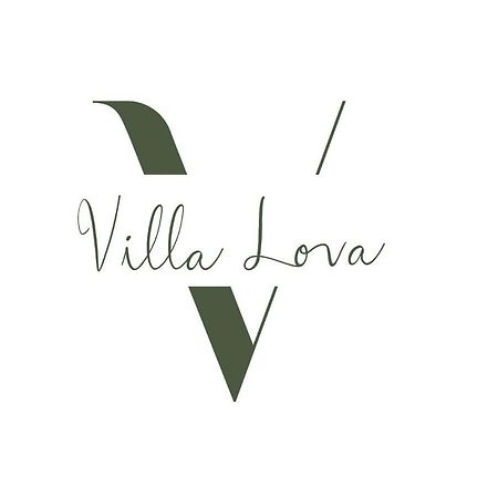 Villa Lova Sambirenteng Gretek エクステリア 写真