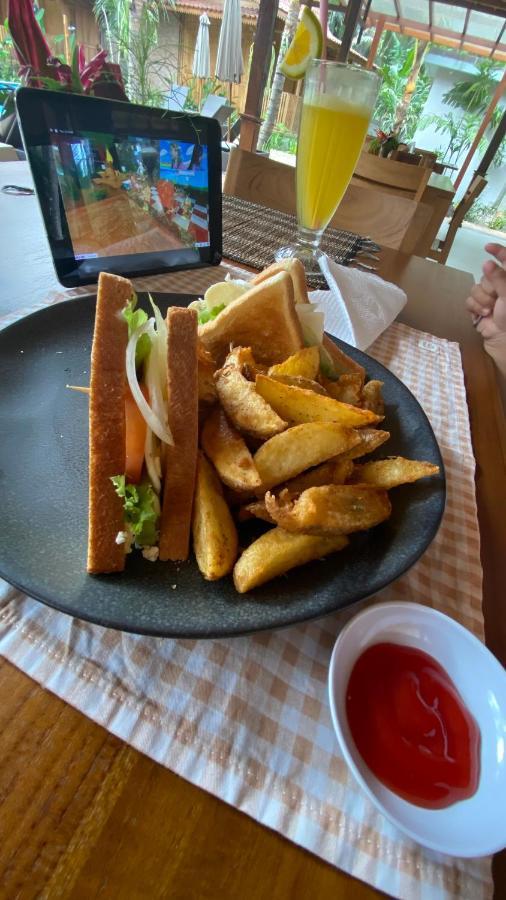Villa Lova Sambirenteng Gretek エクステリア 写真